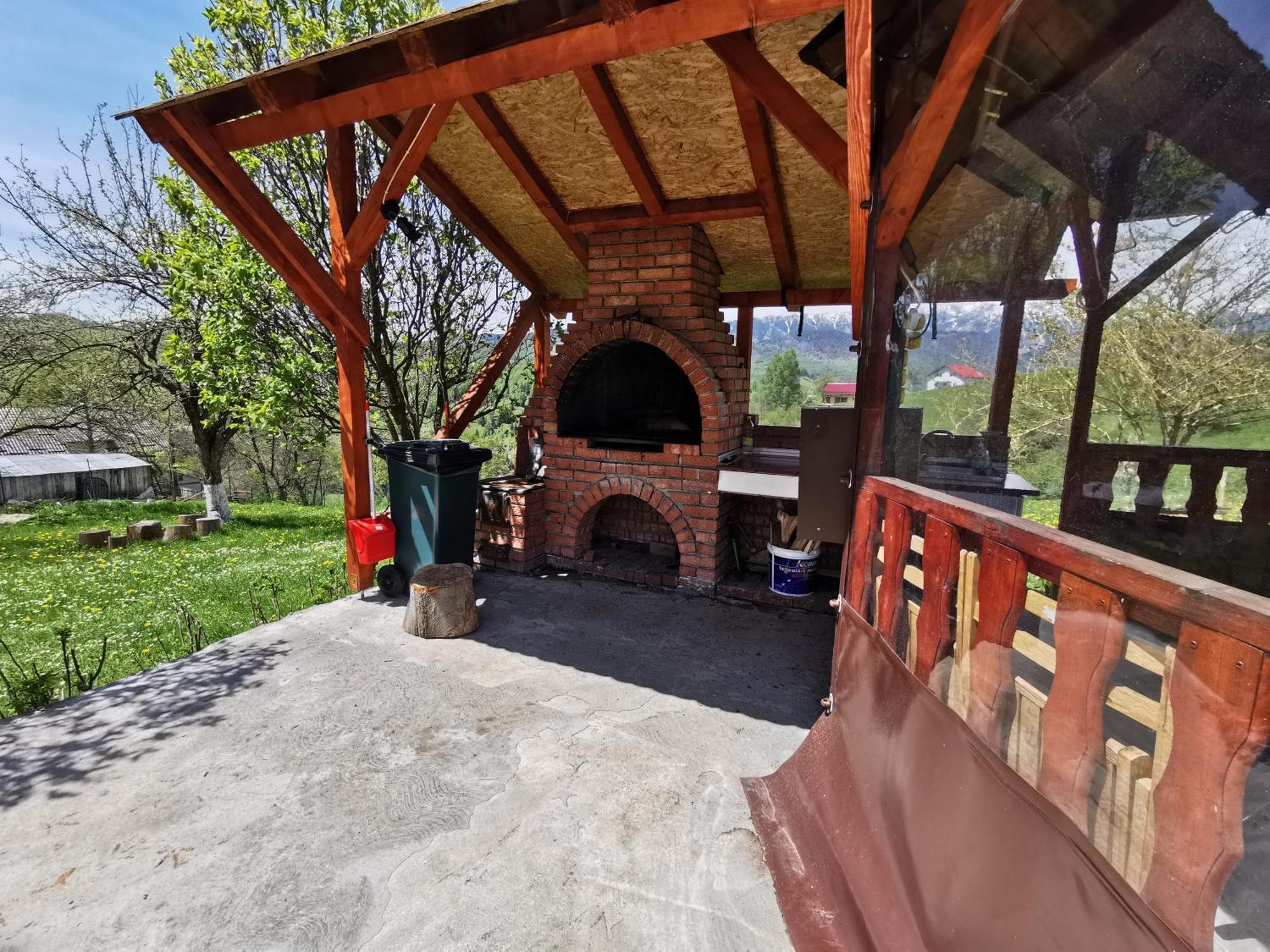 Nona Highland Home Moieciu de Jos Εξωτερικό φωτογραφία